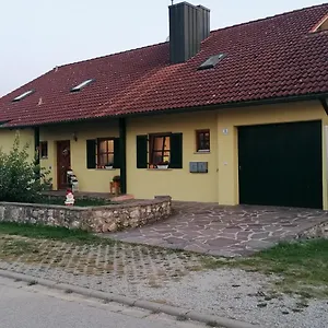  Apartment Komfort Feriendomizil Jakobi